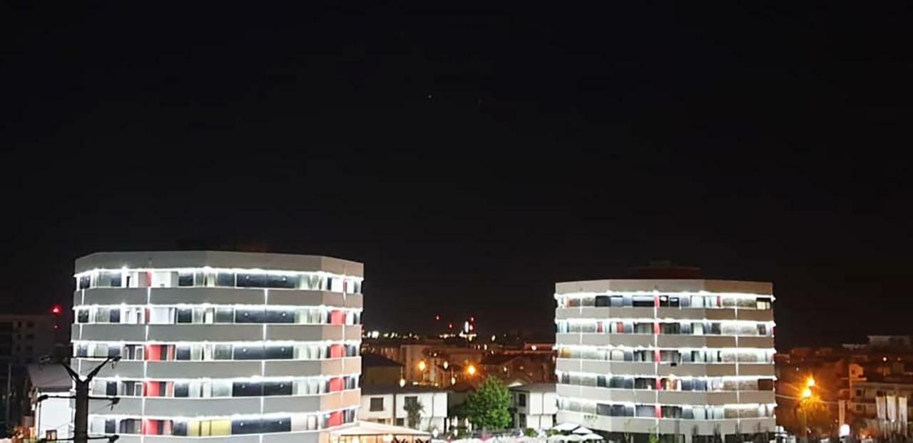 Donny Luxury Apartment Năvodari Εξωτερικό φωτογραφία